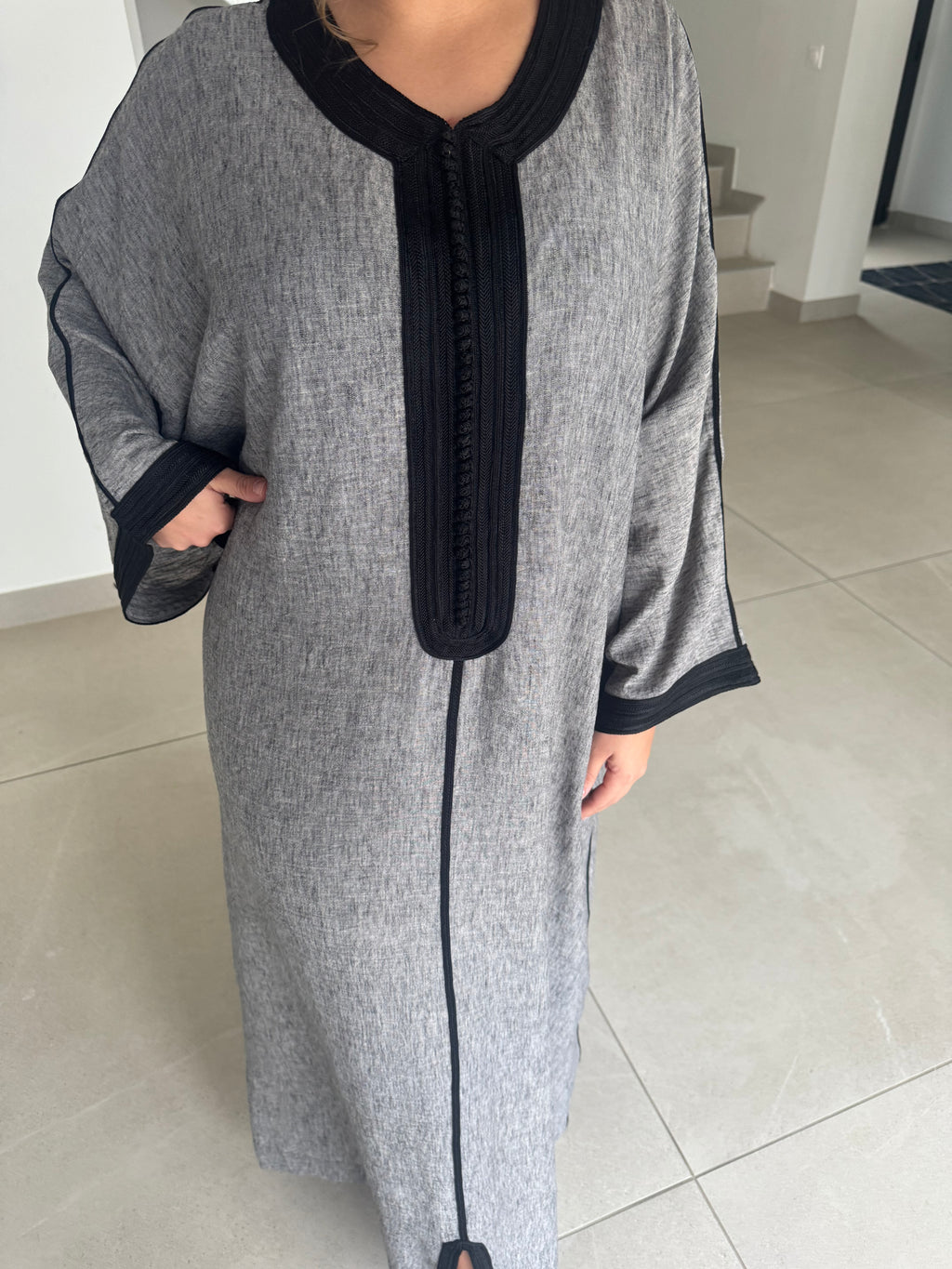 Abaya lin signature