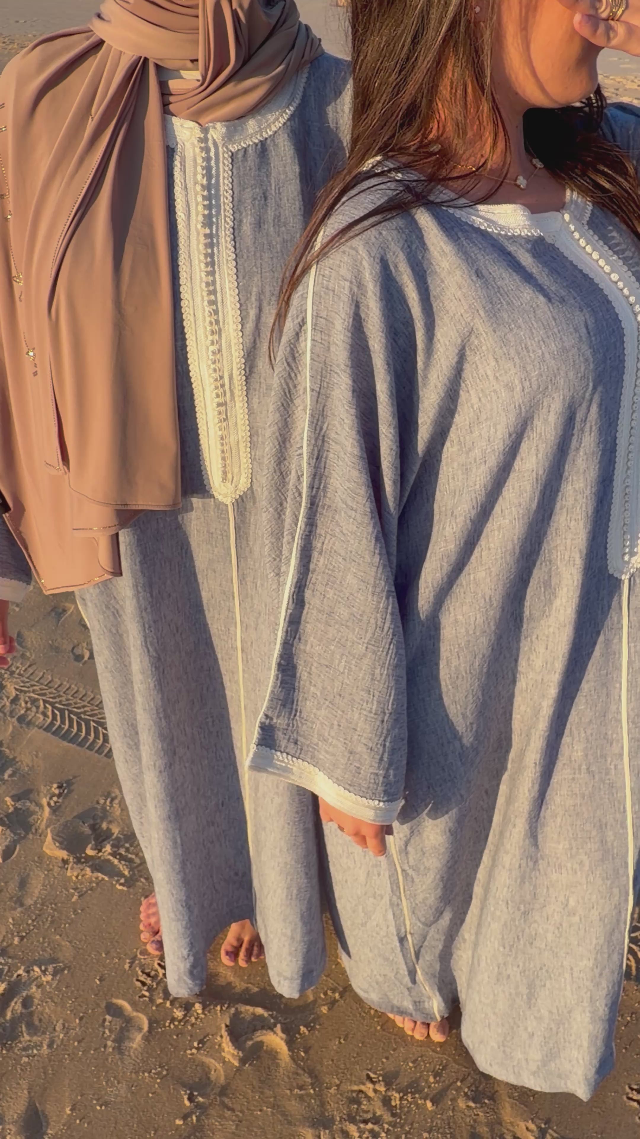 Abaya lin signature